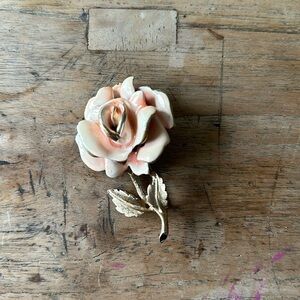 Vintage Large Signed CAPRI Rose Flower Brooch – Gold Tone Enamel – 3 Inches